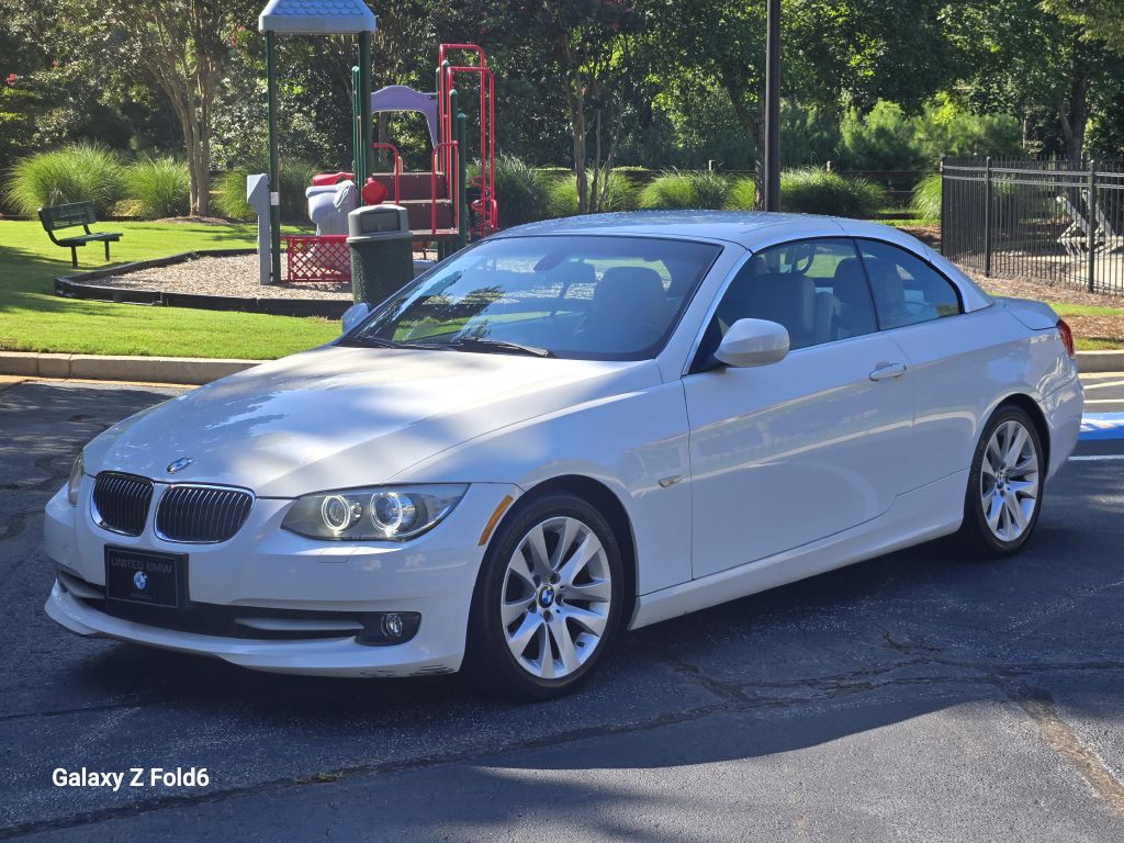 2012 BMW 3 Series Image 1