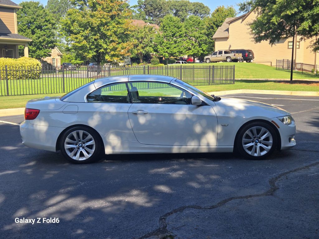 2012 BMW 3 Series Image 4
