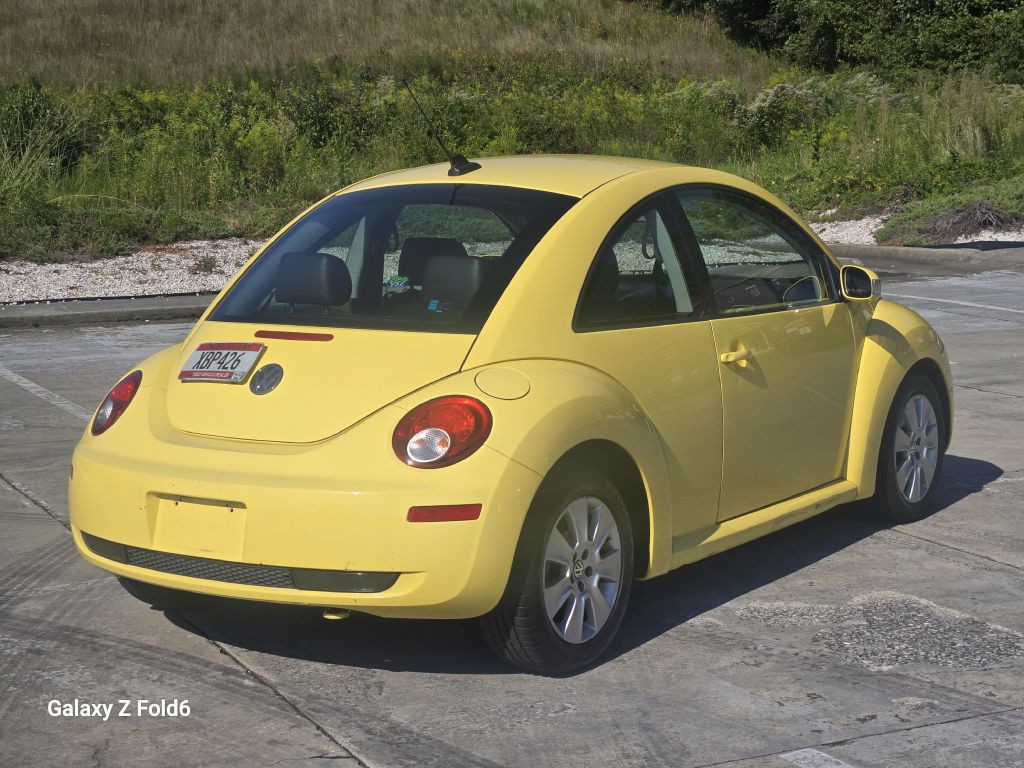 2009 Volkswagen Beetle Image 4