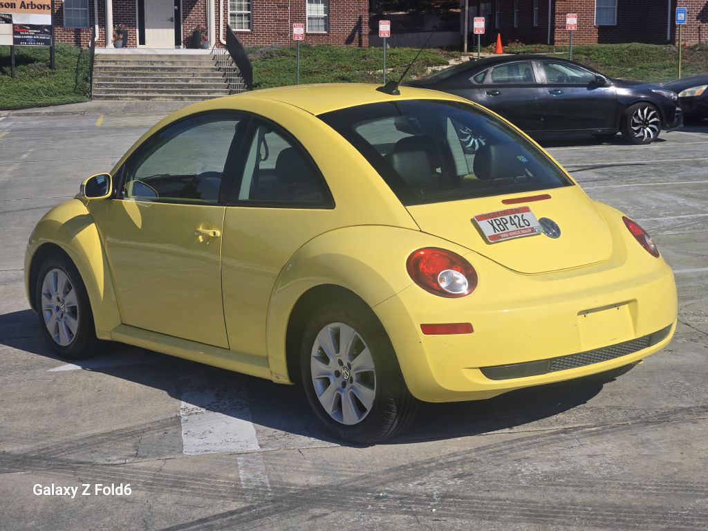 2009 Volkswagen Beetle Image 6