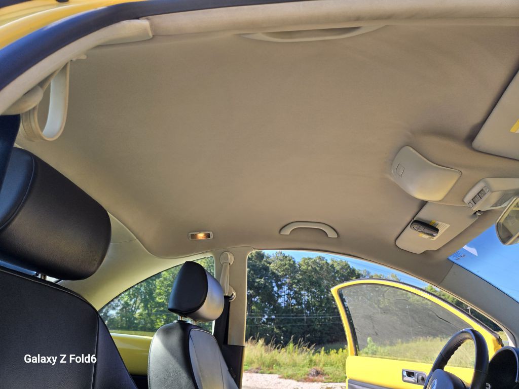 2009 Volkswagen Beetle Image 12