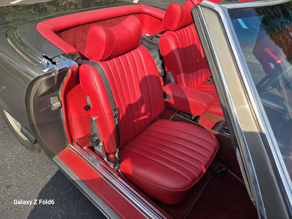 1976 Mercedes-Benz SL-Class Image 9