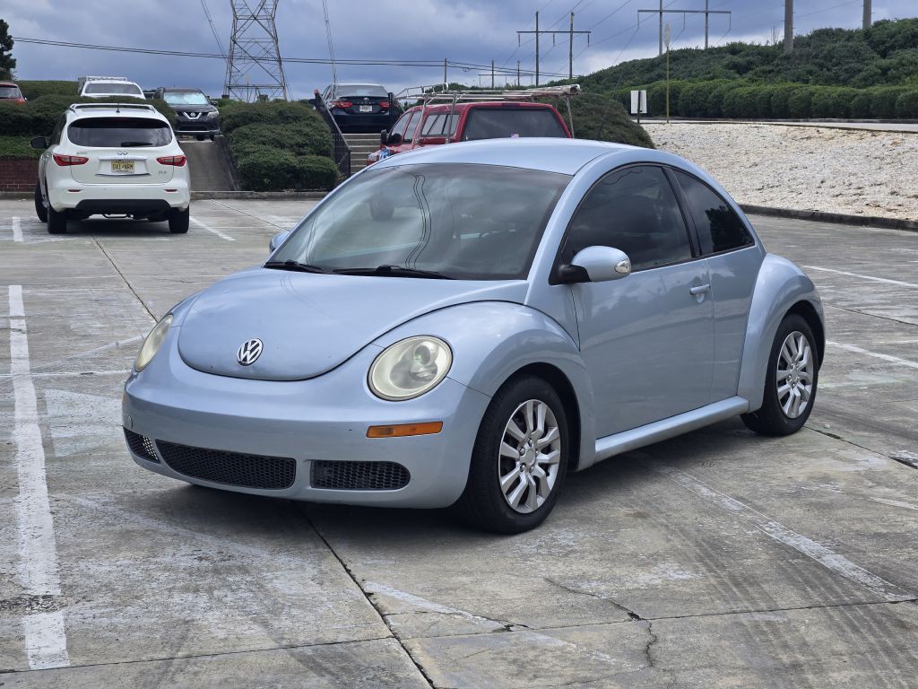 2010 Volkswagen Beetle Image 1