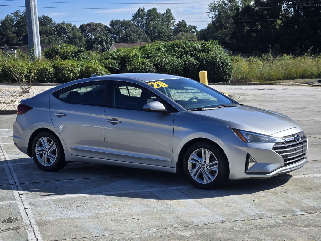 2020 Hyundai Elantra Image 3