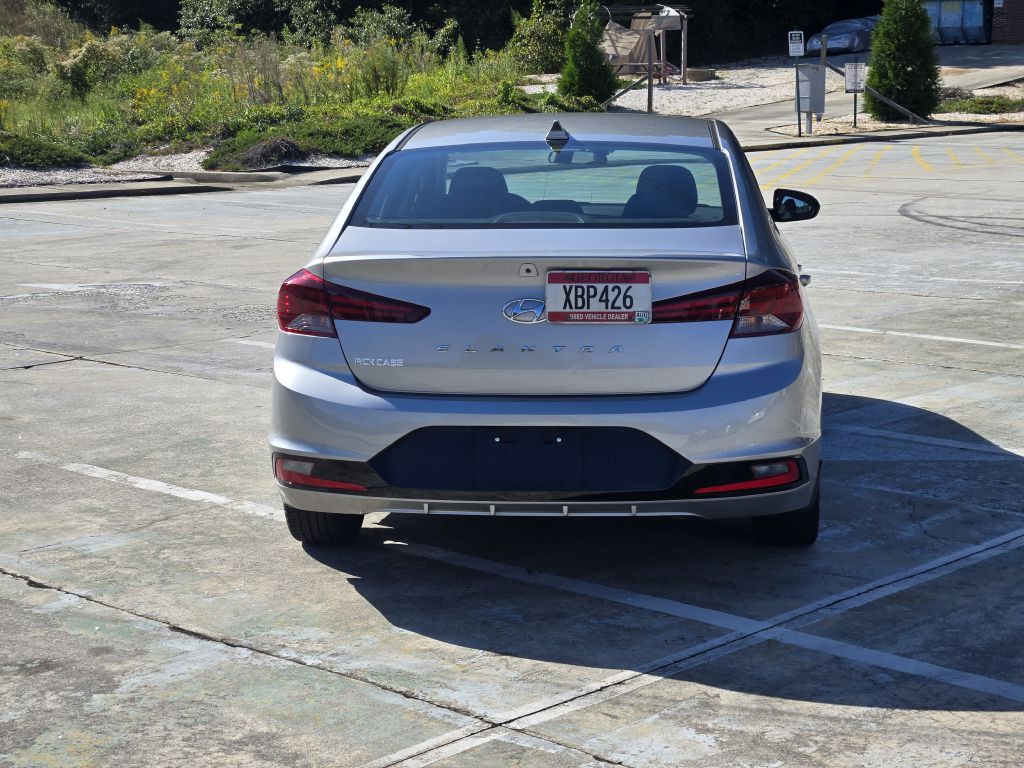 2020 Hyundai Elantra Image 5