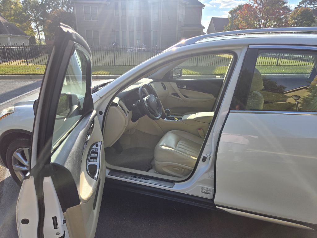 2016 INFINITI QX50 Image 7