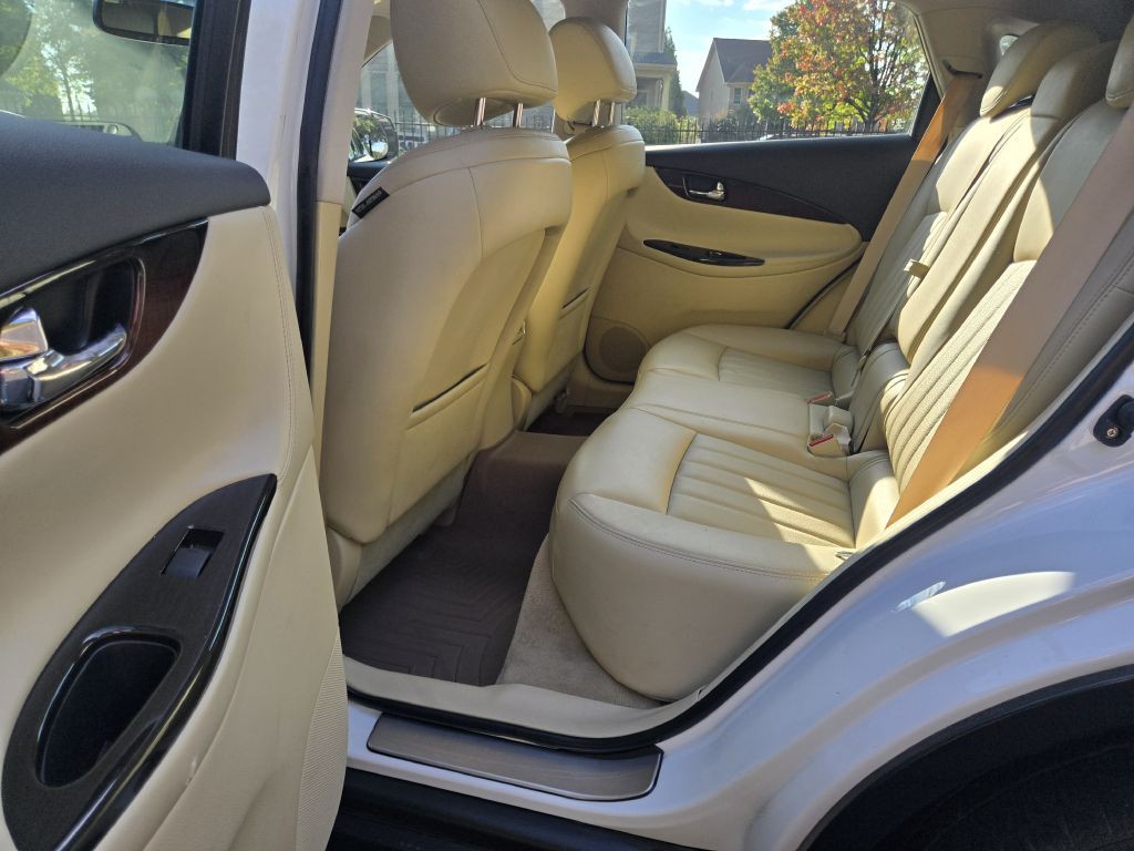 2016 INFINITI QX50 Image 8