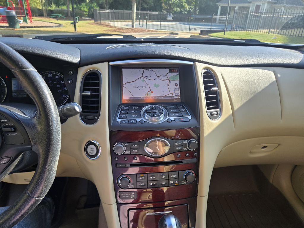 2016 INFINITI QX50 Image 12