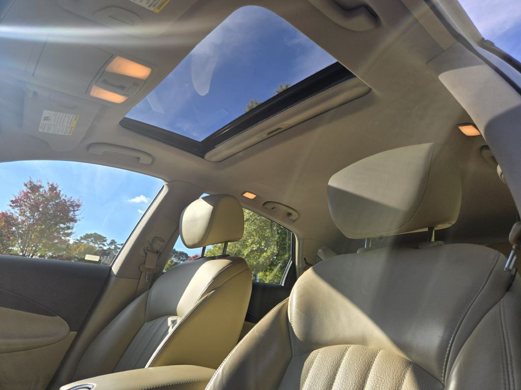 2016 INFINITI QX50 Image 14