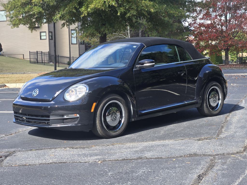 2015 Volkswagen Beetle Image 1