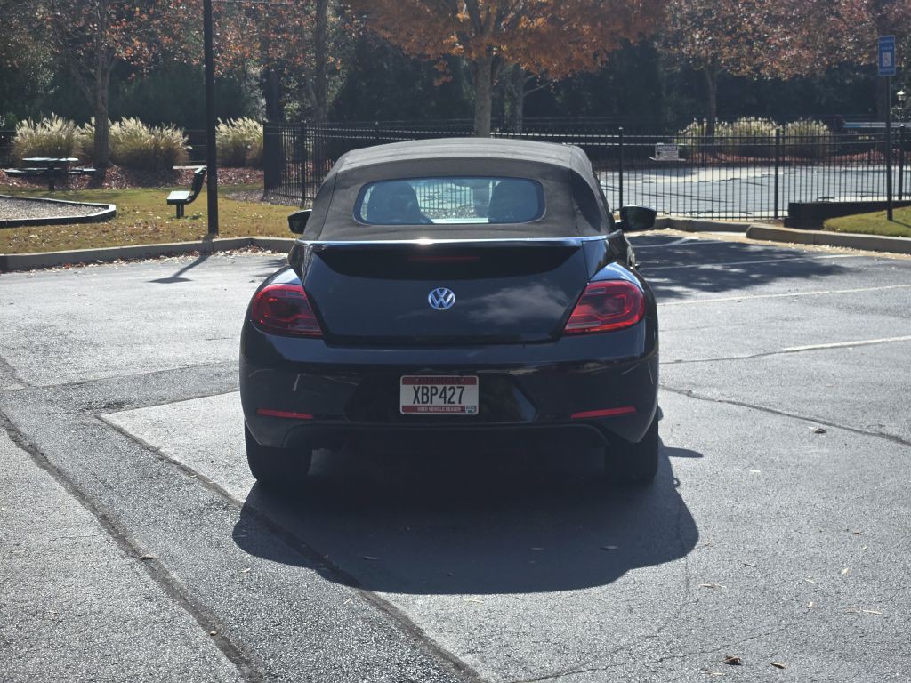 2015 Volkswagen Beetle Image 7