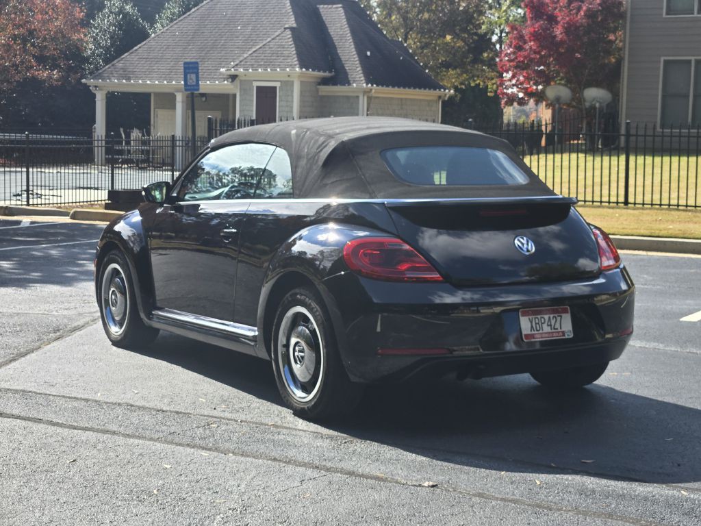 2015 Volkswagen Beetle Image 9