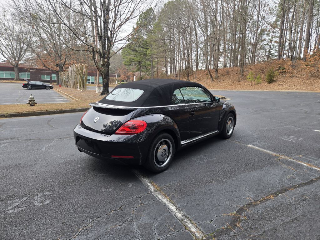 2015 Volkswagen Beetle Image 4