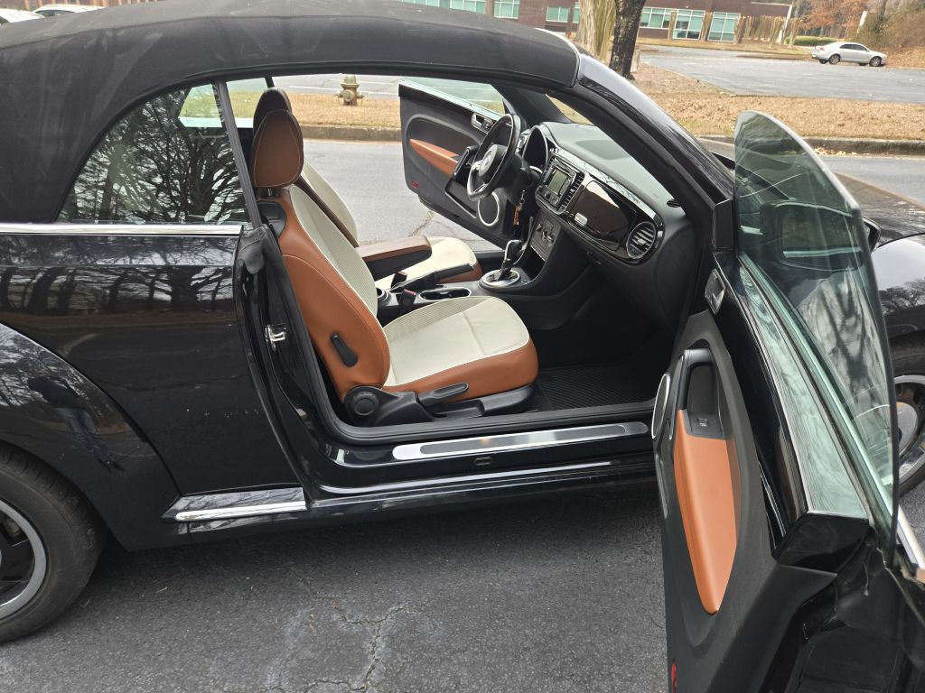 2015 Volkswagen Beetle Image 8