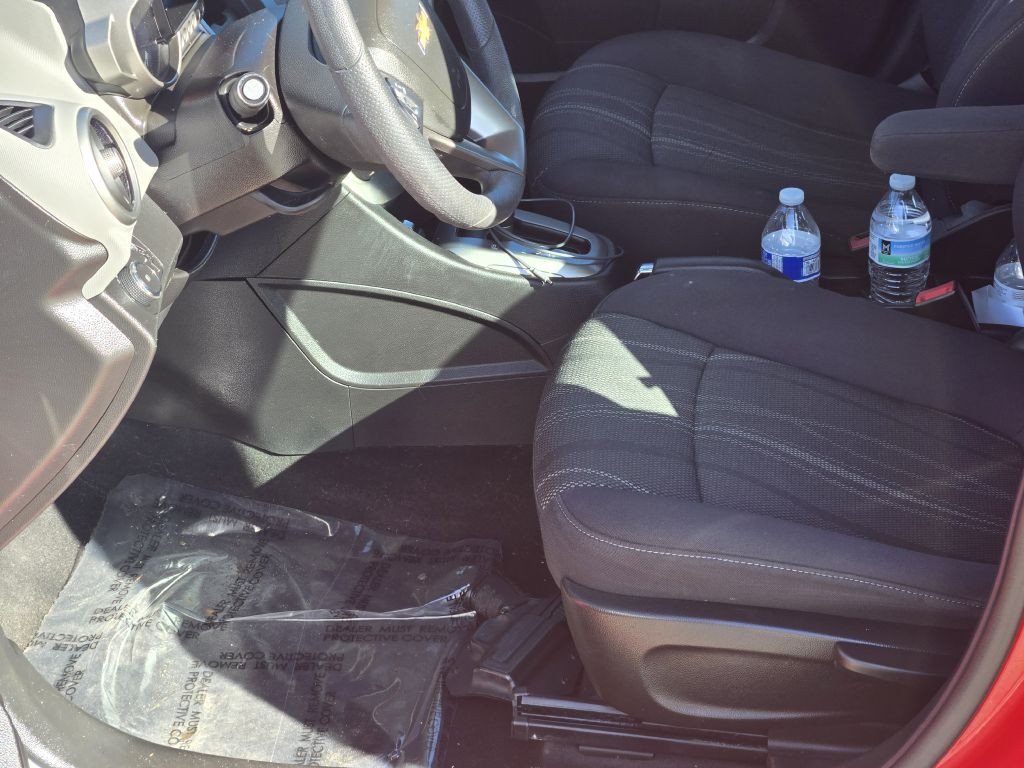 2015 Chevrolet Sonic Image 7