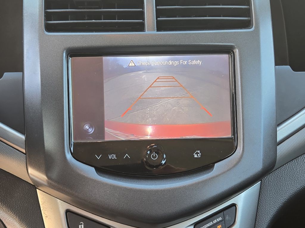 2015 Chevrolet Sonic Image 11