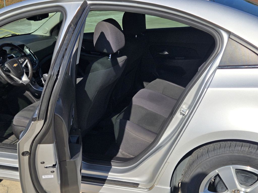 2013 Chevrolet Cruze Image 9