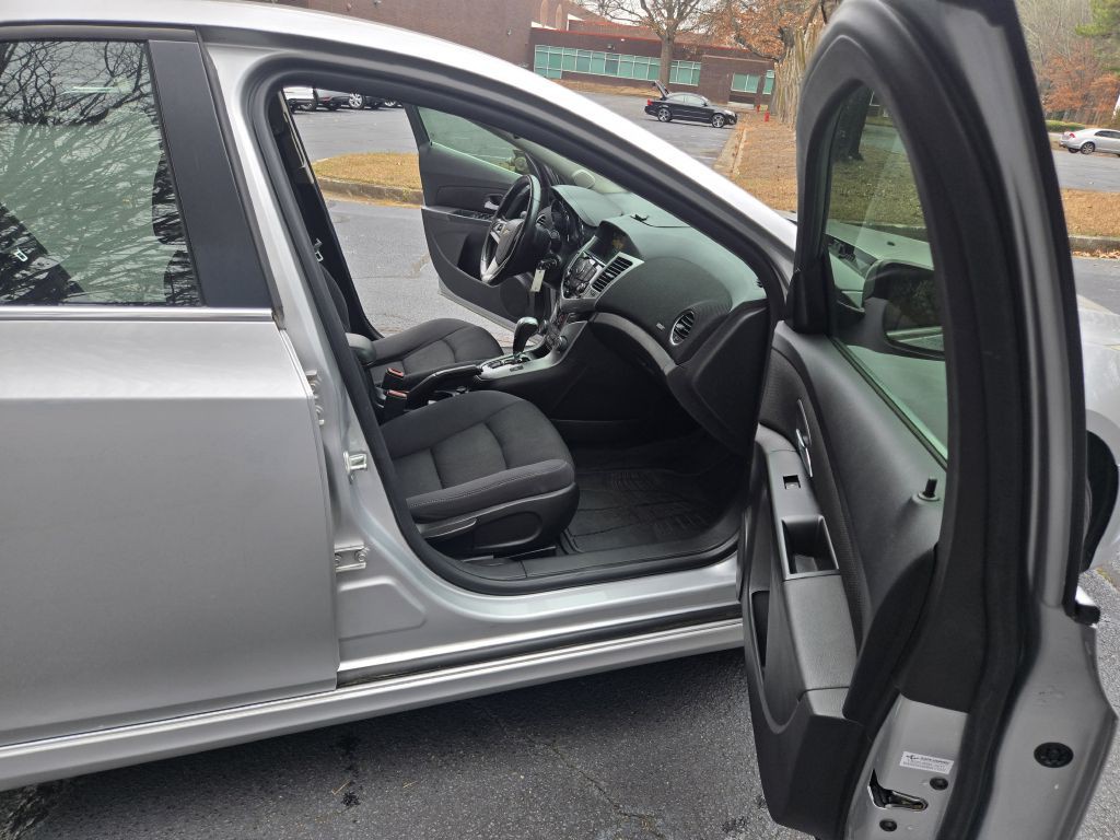 2013 Chevrolet Cruze Image 9