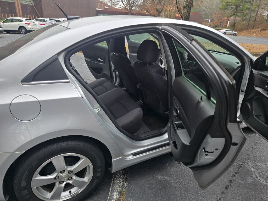 2013 Chevrolet Cruze Image 10