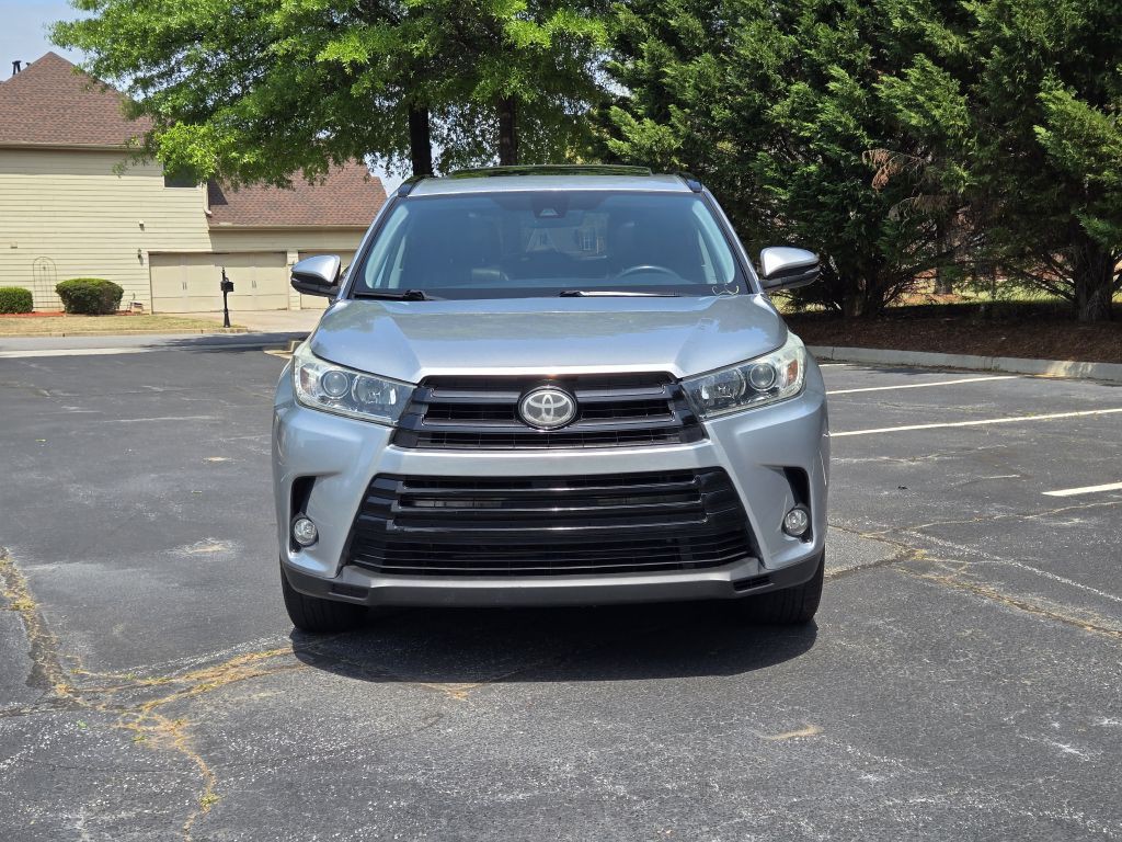2018 Toyota Highlander Image 2