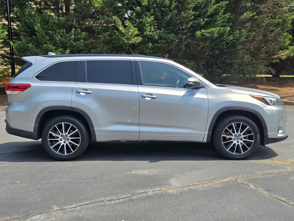 2018 Toyota Highlander Image 4