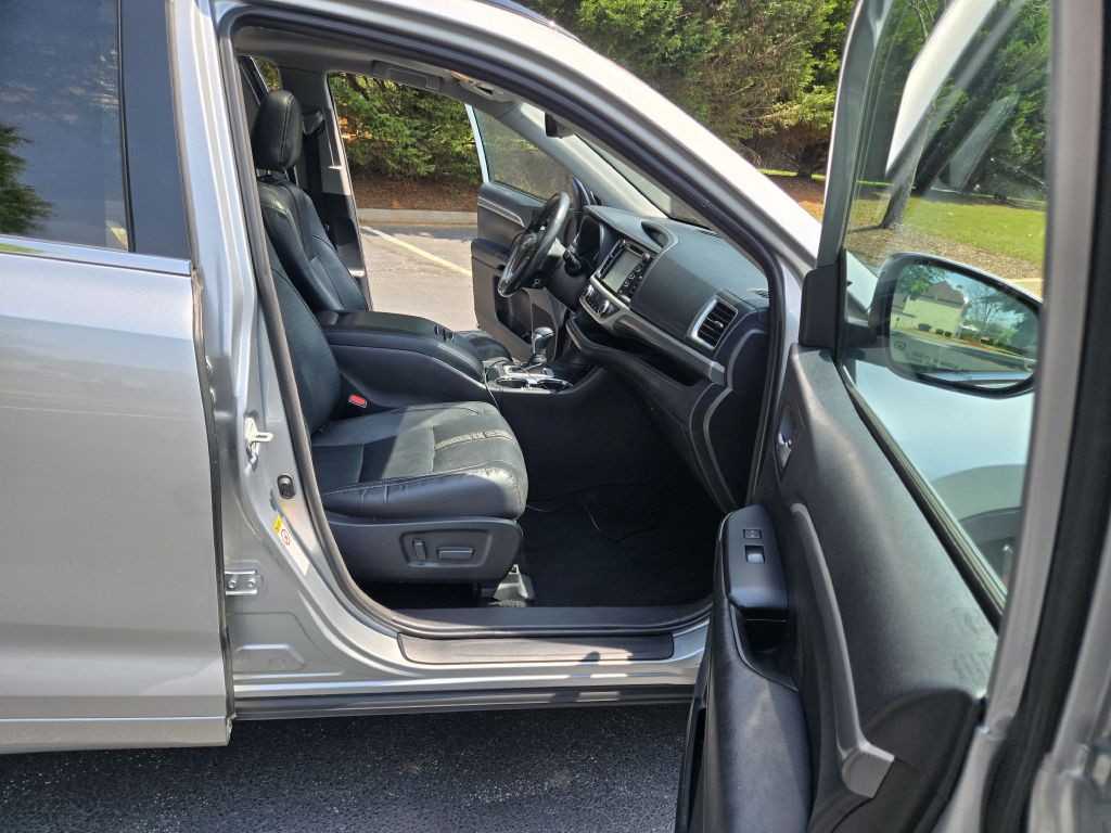 2018 Toyota Highlander Image 11