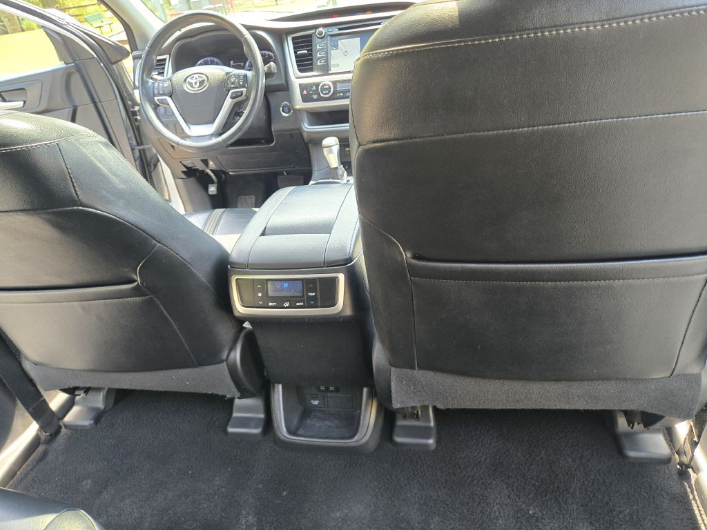 2018 Toyota Highlander Image 14