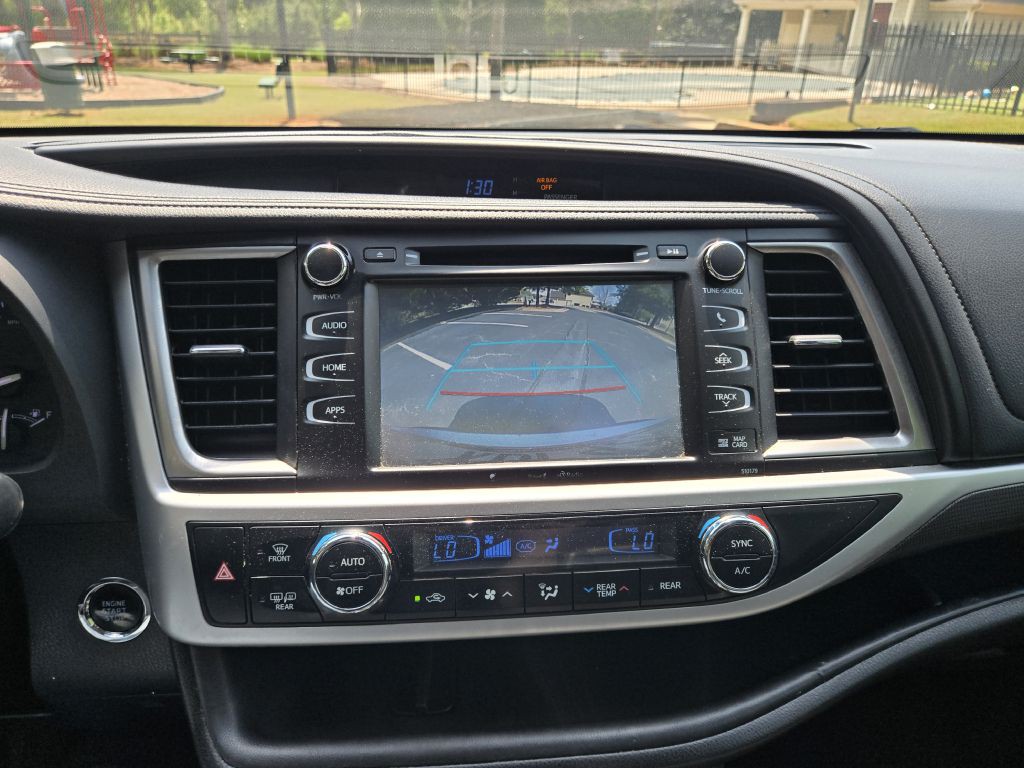 2018 Toyota Highlander Image 17