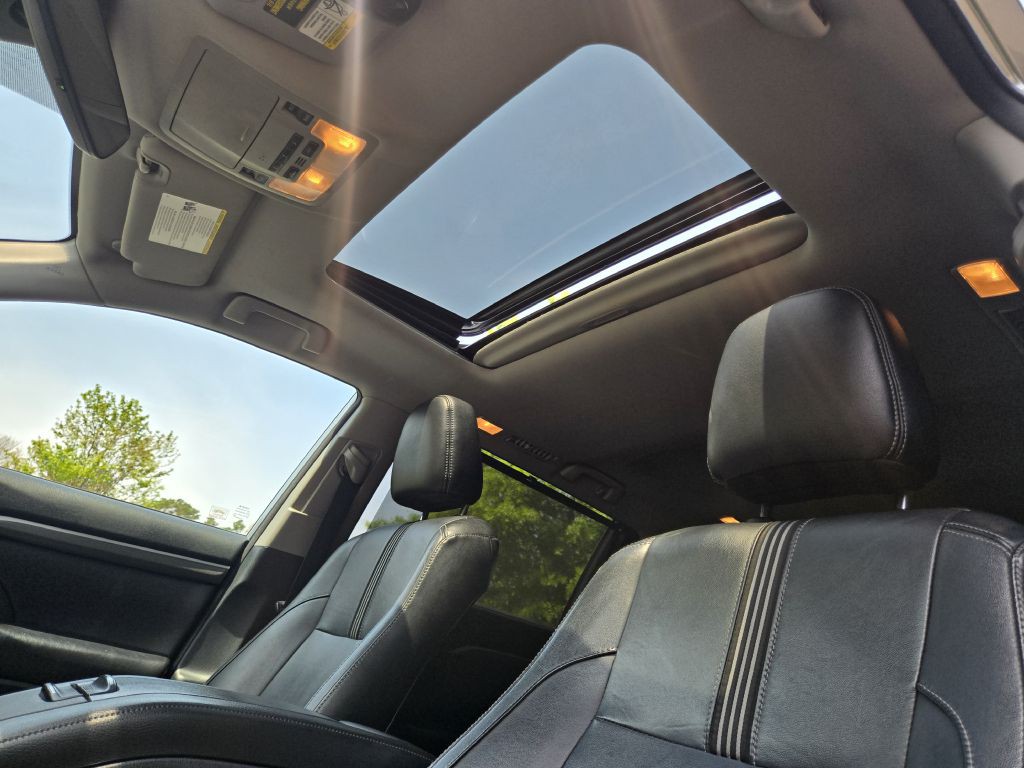 2018 Toyota Highlander Image 18