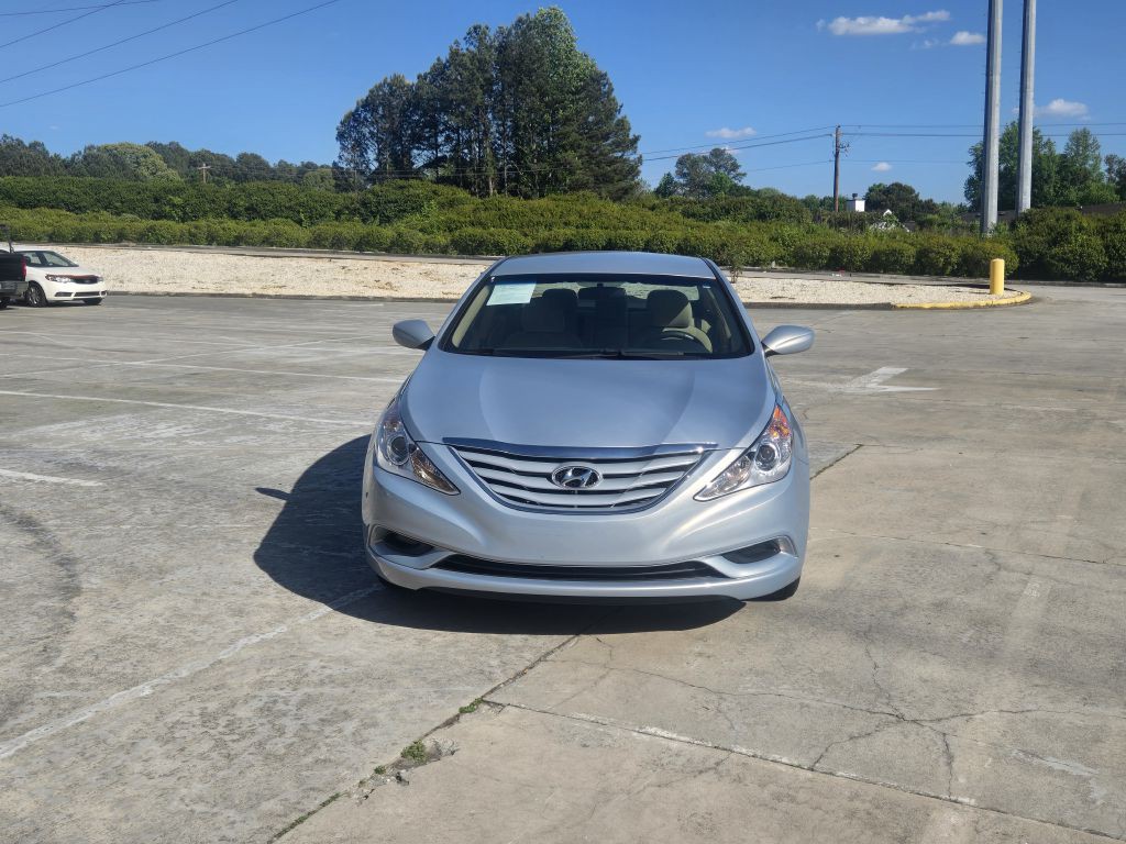 2011 Hyundai Sonata Image 2