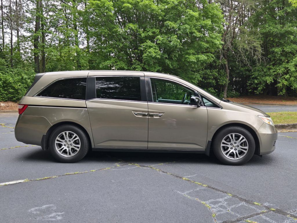 2012 Honda Odyssey Image 4