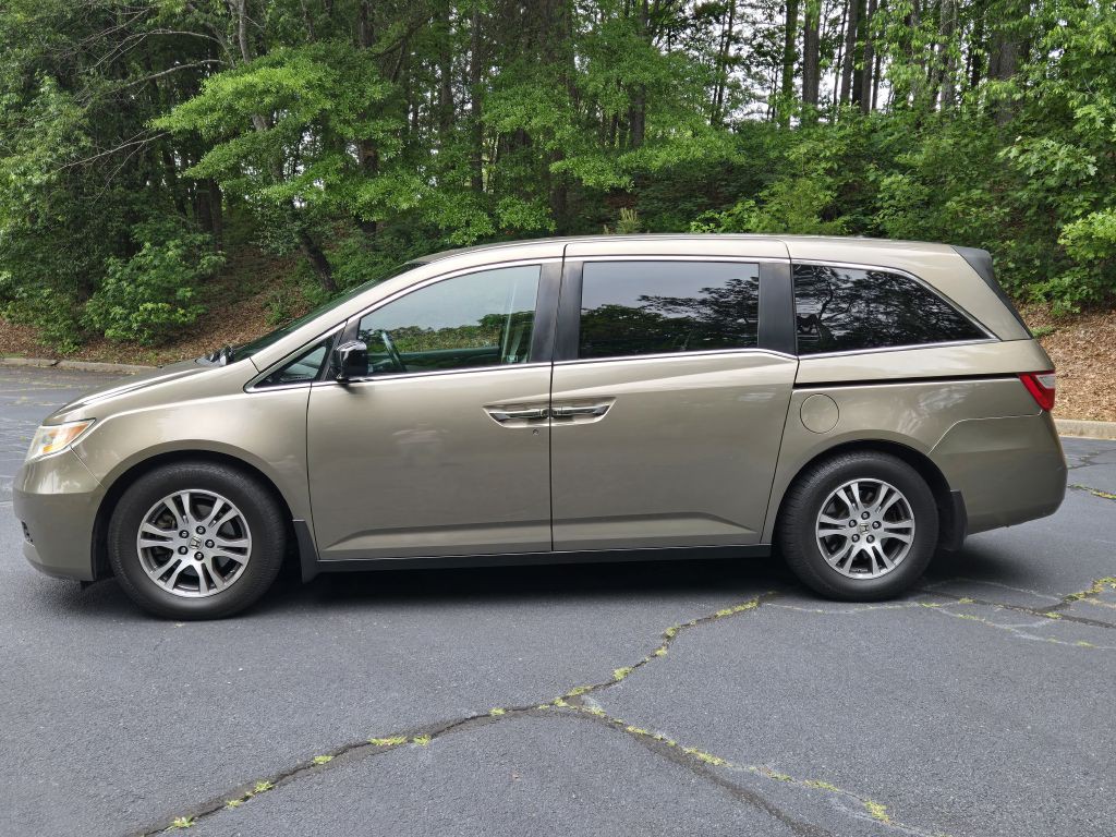 2012 Honda Odyssey Image 8