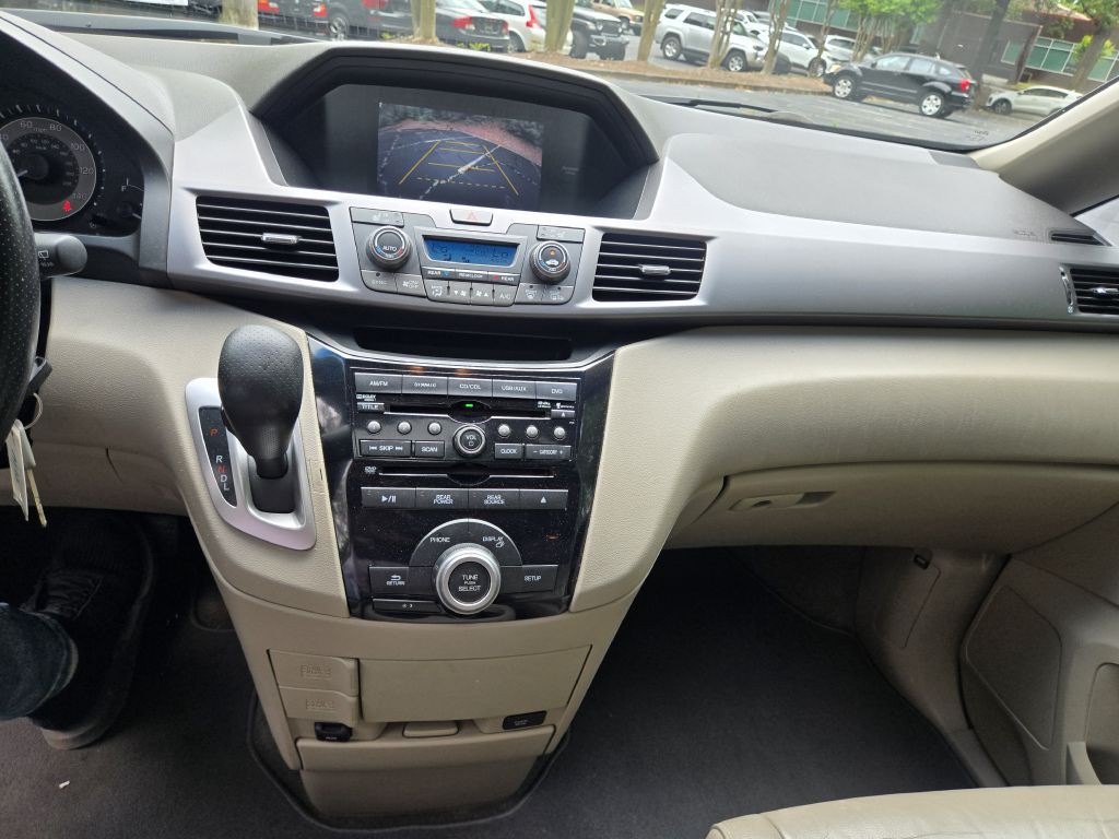 2012 Honda Odyssey Image 18