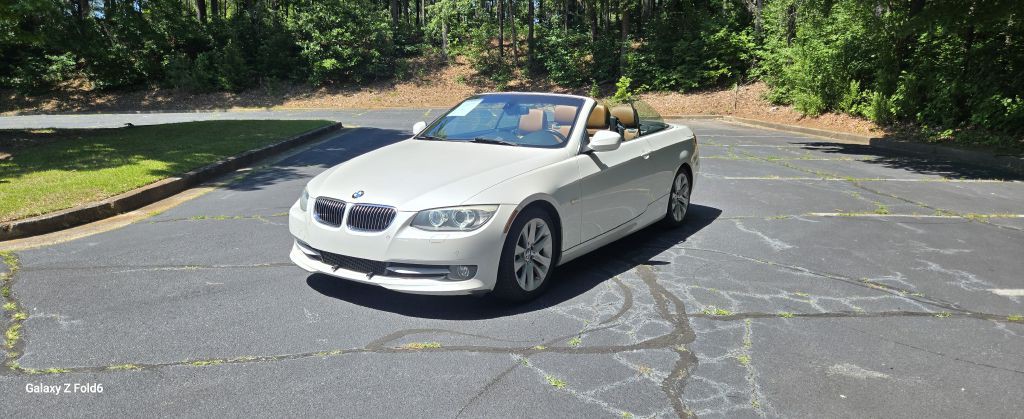 2013 BMW 3 Series Image 1