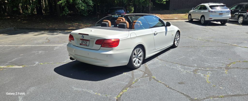 2013 BMW 3 Series Image 3