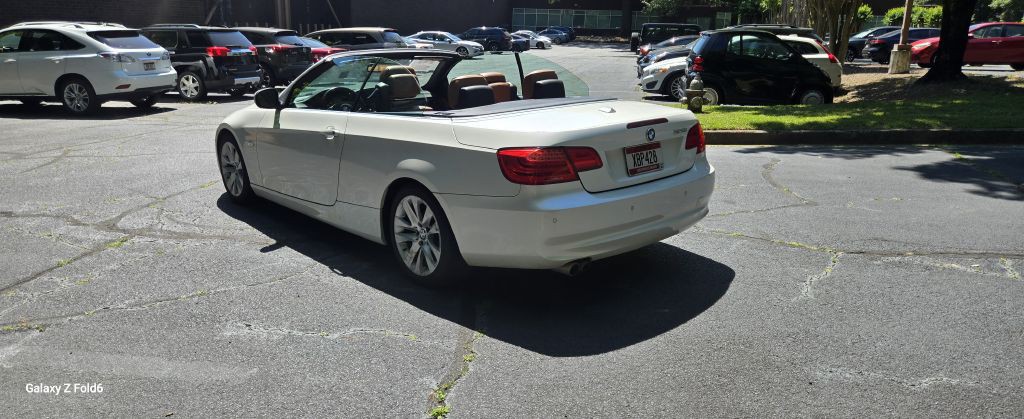 2013 BMW 3 Series Image 4