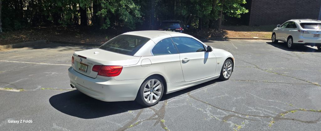 2013 BMW 3 Series Image 11