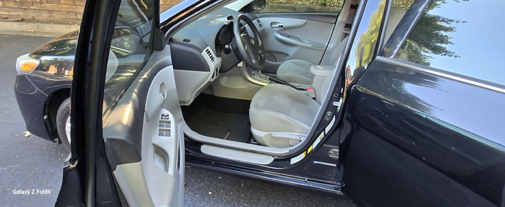 2013 Toyota Corolla Image 7