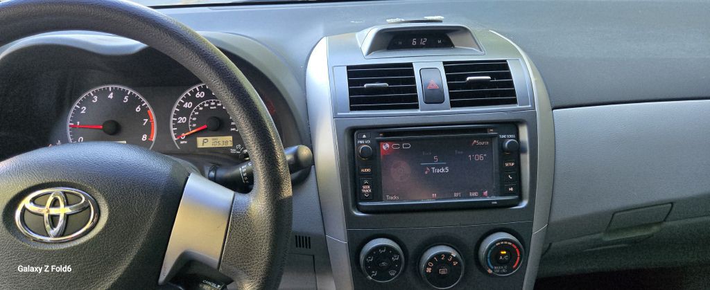 2013 Toyota Corolla Image 11