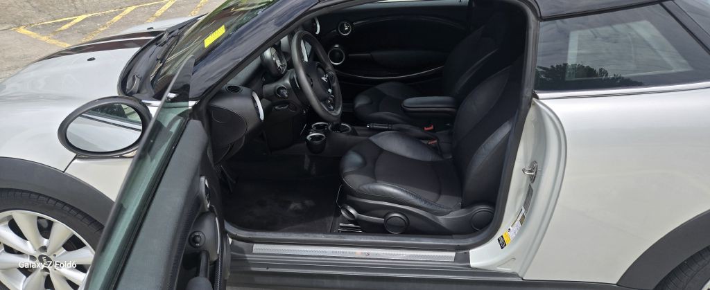 2014 MINI Cooper Image 7