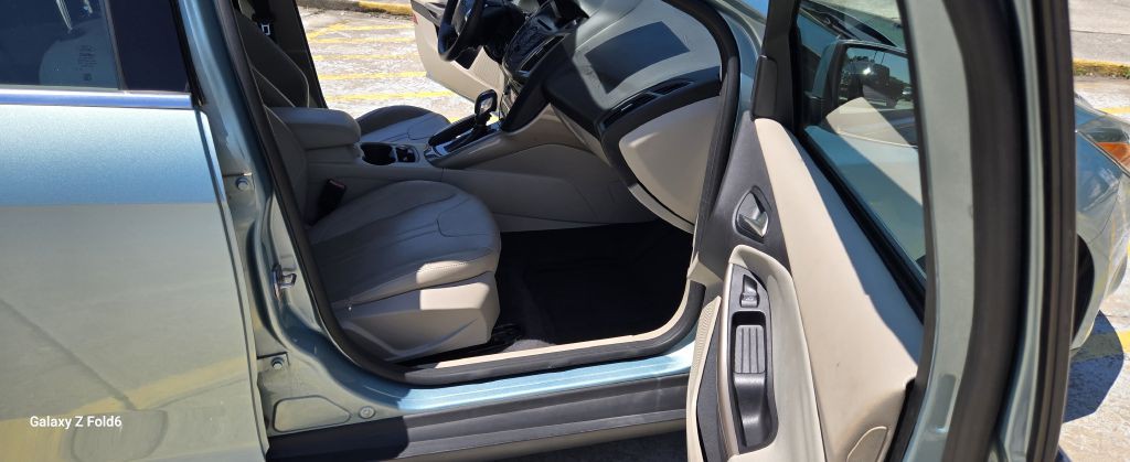 2012 Ford Focus Image 12