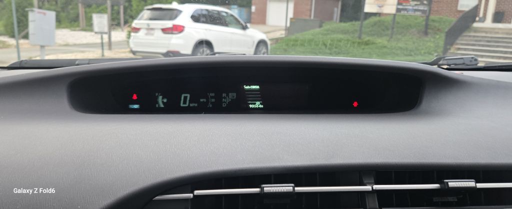 2011 Toyota Prius Image 11