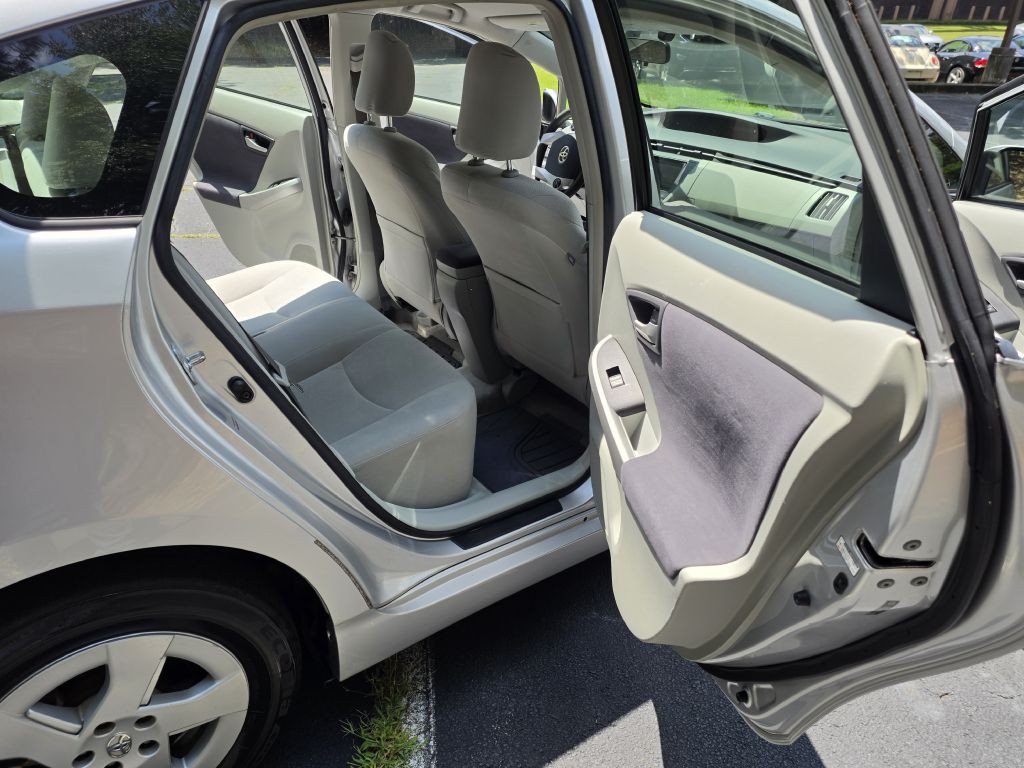 2010 Toyota Prius Image 10