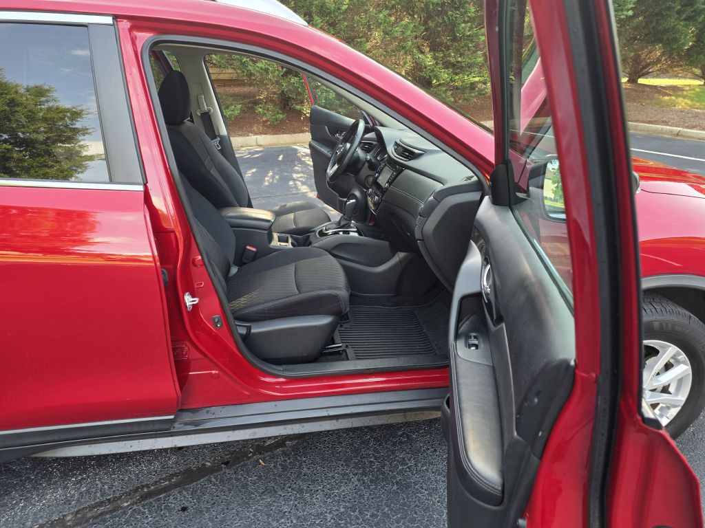 2017 Nissan Rogue Image 9