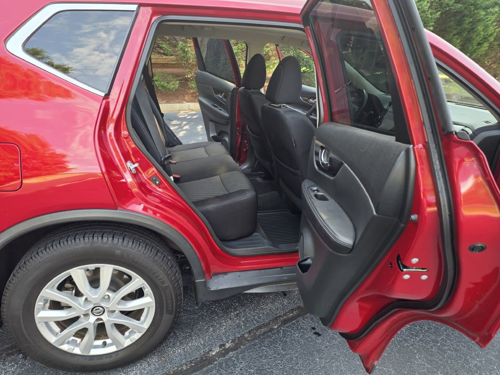 2017 Nissan Rogue Image 10