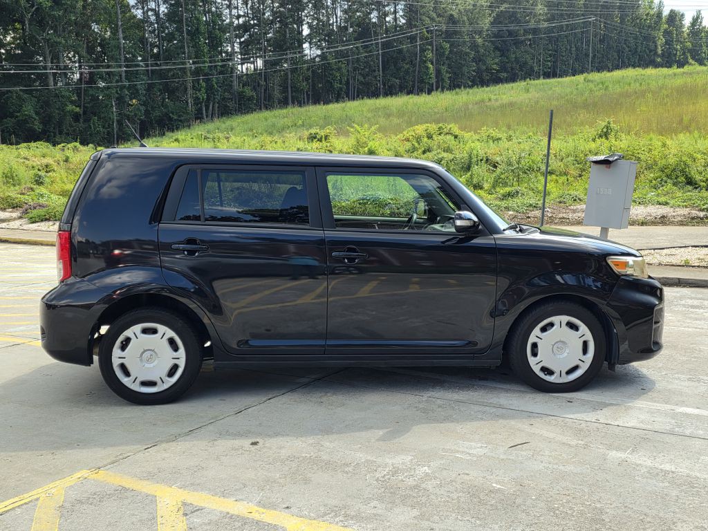 2011 Scion xB Image 4