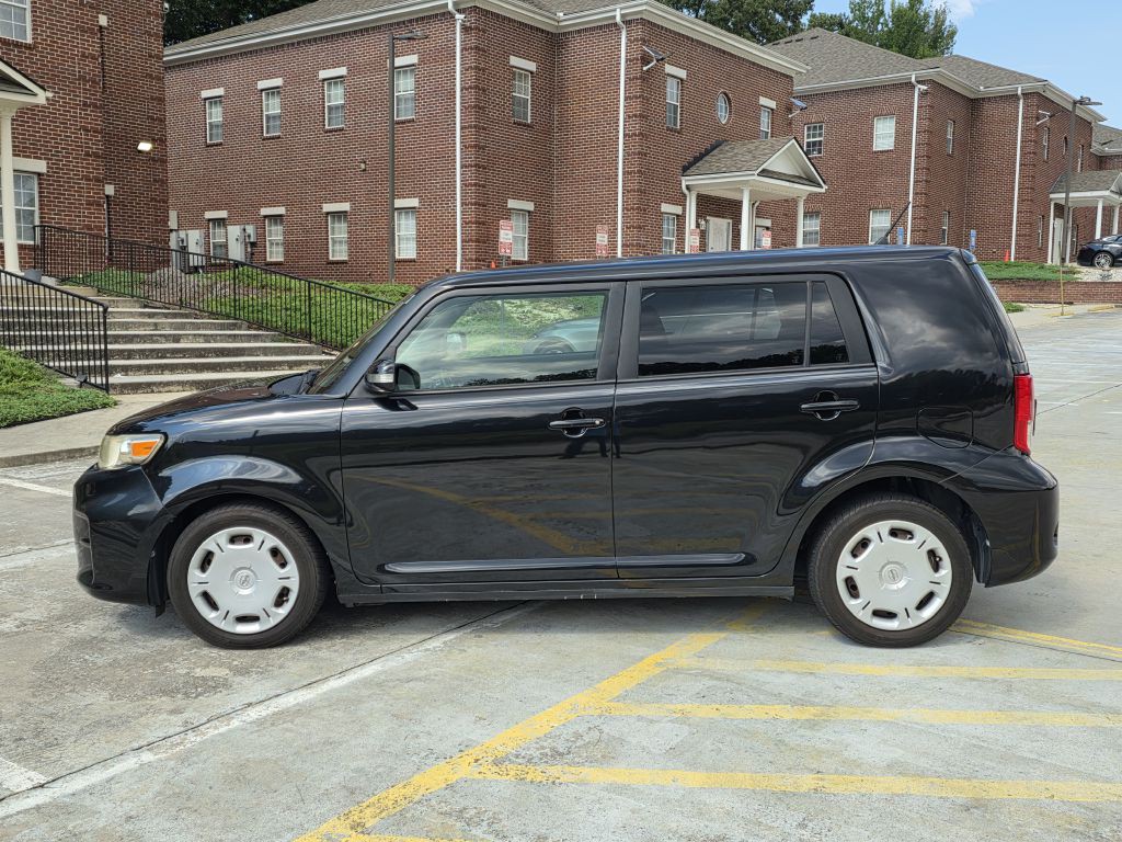 2011 Scion xB Image 8