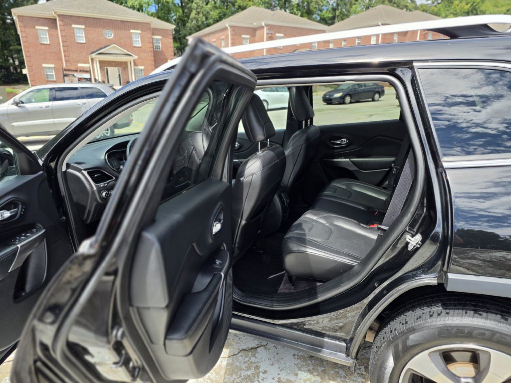 2019 Jeep Cherokee Image 8