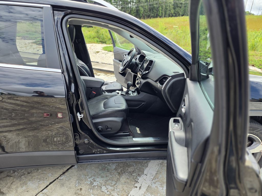 2019 Jeep Cherokee Image 10