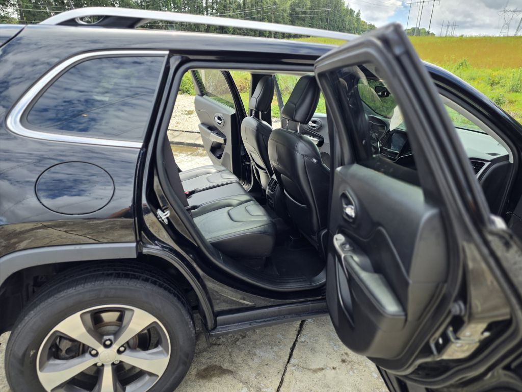 2019 Jeep Cherokee Image 11